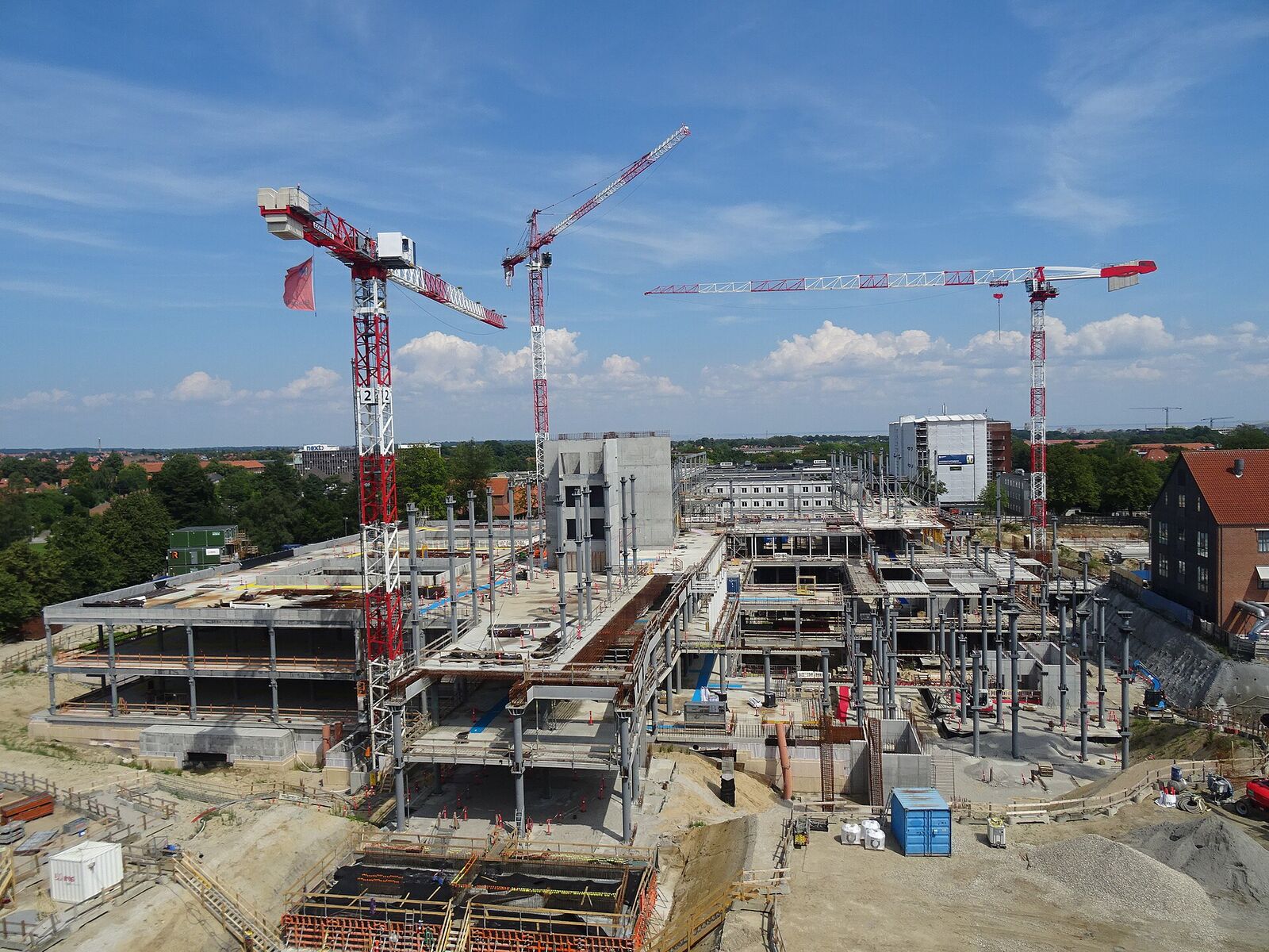 Tower crane above a hospital building under construction